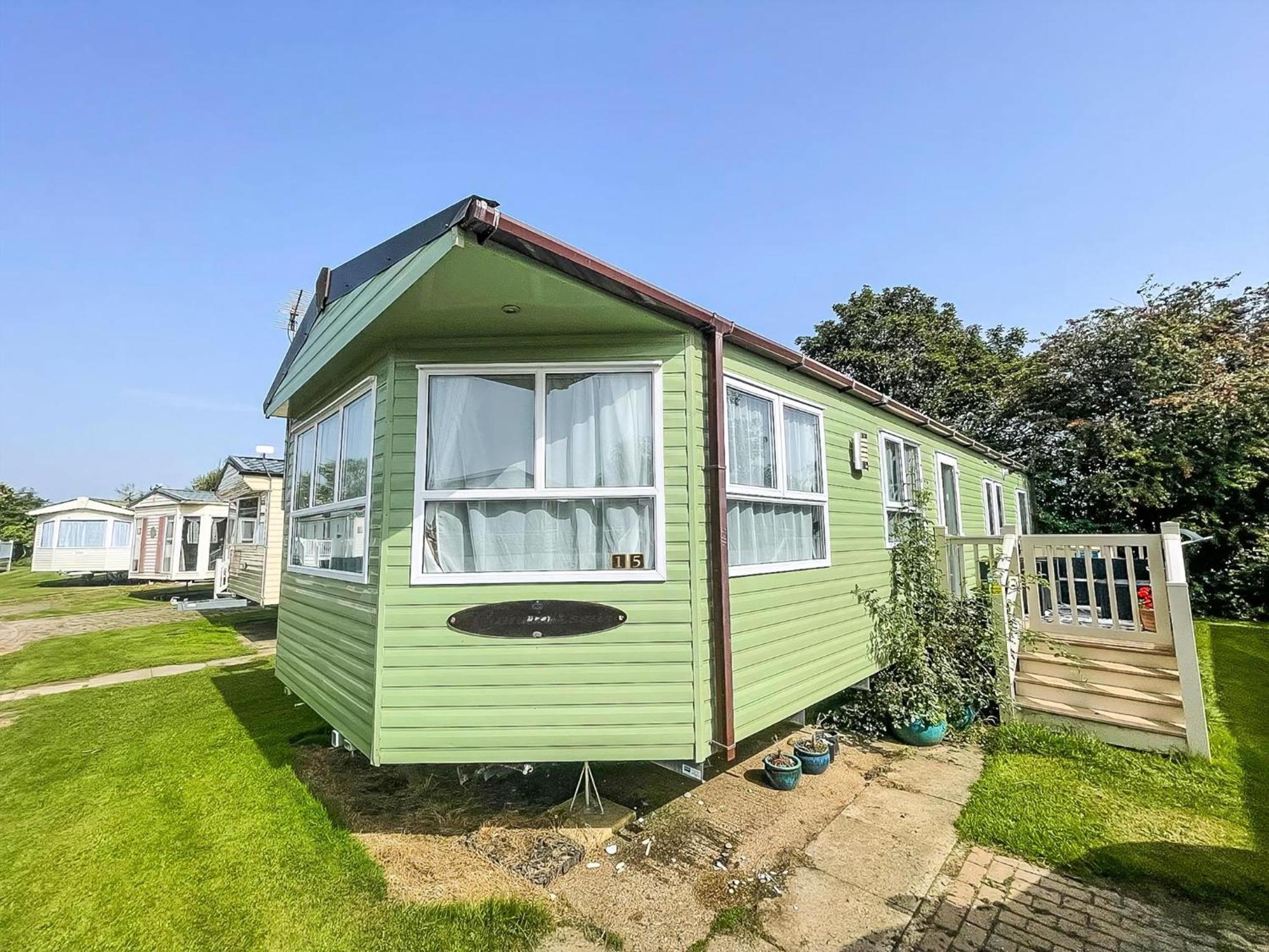 Lovely Caravan For Hire With Decking At Skipsea Sands In Yorkshire Ref 41015Wf Barmston Екстериор снимка